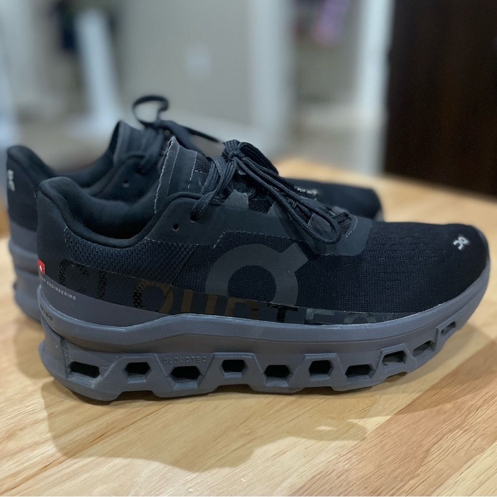 On Cloud Women’s Cloudmonster Shoes Black Magnet size 7.5